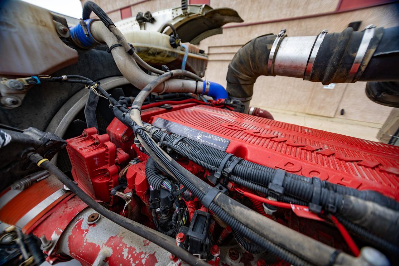 2009 Peterbilt 388 Tractor Heavy Spec Diesel Red Deer AB