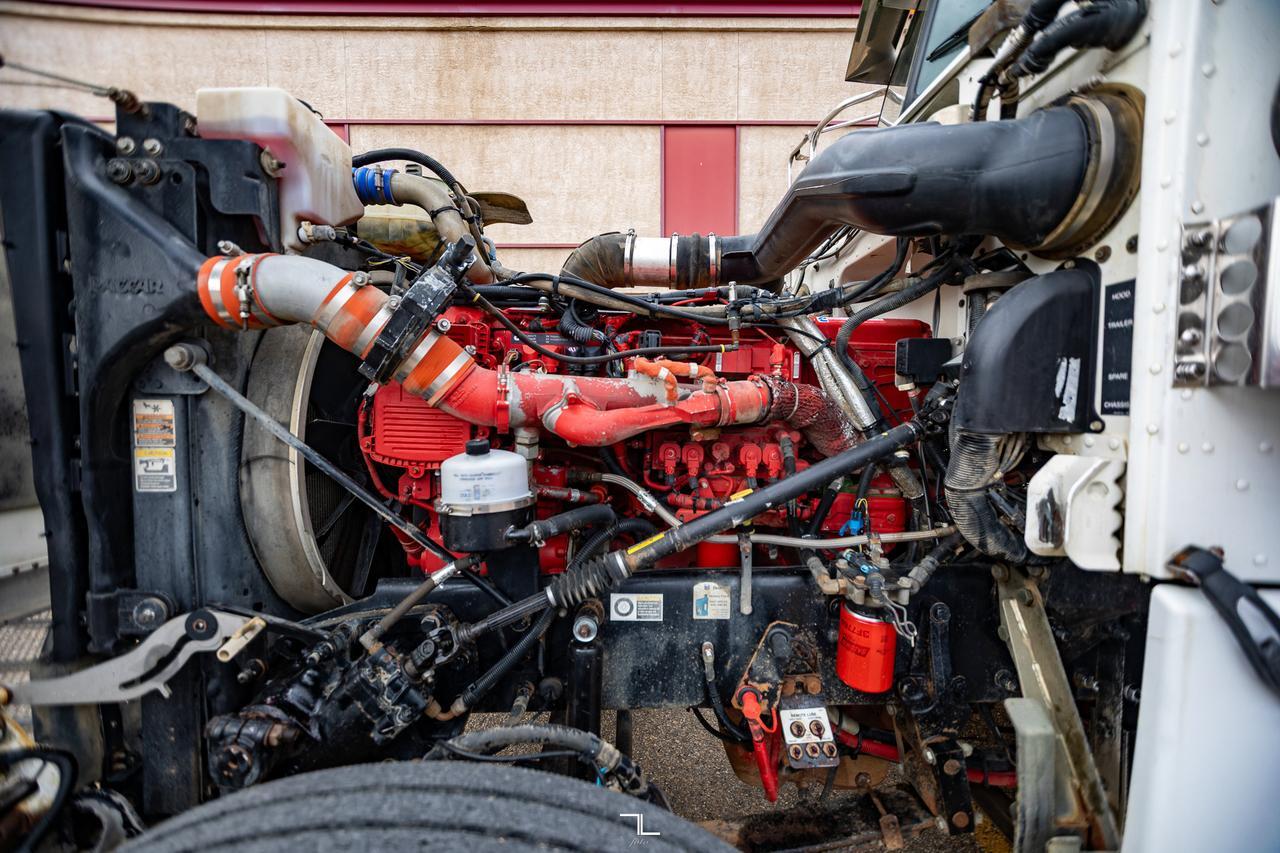 2009 Peterbilt 388 Tractor Heavy Spec Diesel Red Deer AB