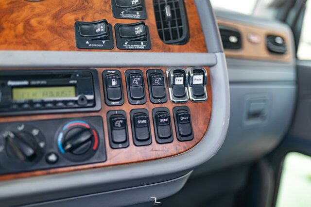 2009 Peterbilt 388 Tractor Heavy Spec Diesel Red Deer AB