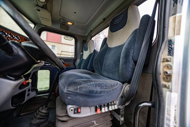 2009 Peterbilt 388 Tractor Heavy Spec Diesel Red Deer AB