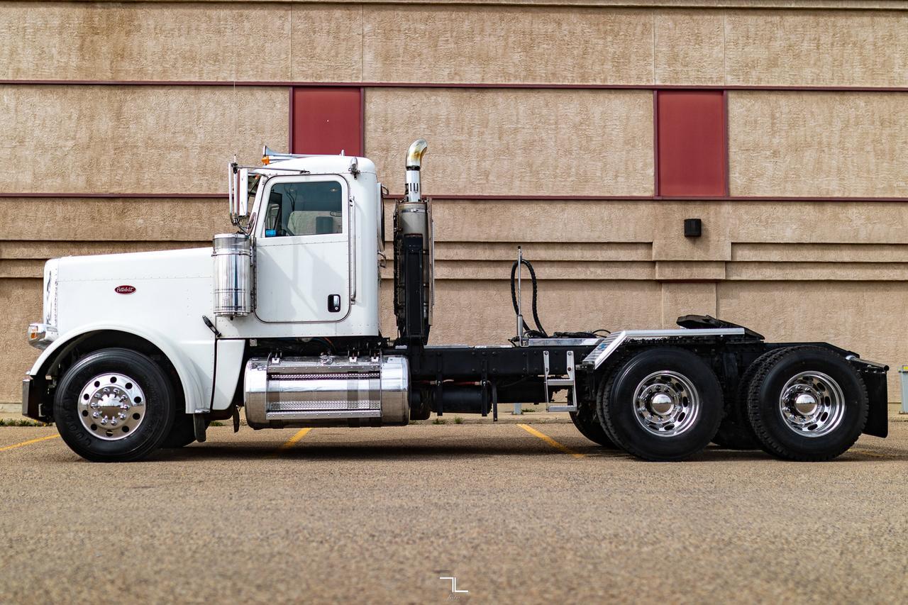 2009 Peterbilt 388 Tractor Heavy Spec Diesel Red Deer AB