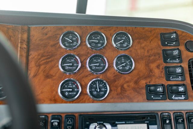 2009 Peterbilt 388 Tractor Heavy Spec Diesel Red Deer AB