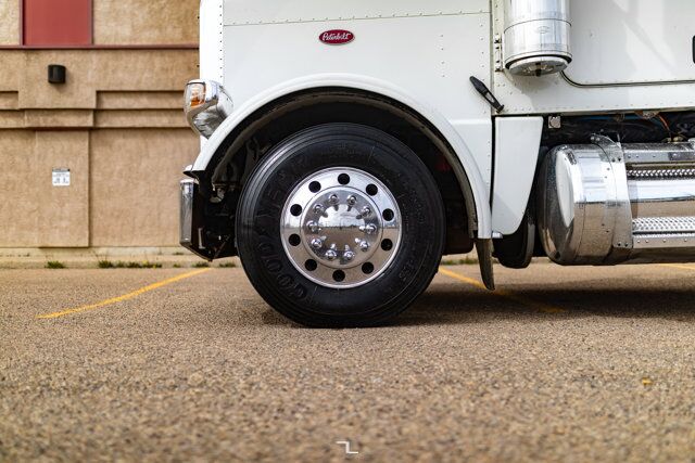 2009 Peterbilt 388 Tractor Heavy Spec Diesel Red Deer AB