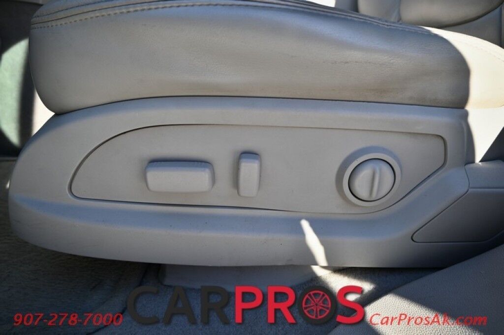 2009 Saturn Outlook XE - AWD - Convenience Pkg - Premium Pkg - Power & Heated Leather Seats - 3rd Row - Seats 8 - Dual Zone Climate Control - Backup Camera - Cruise Control - Power Liftgate - Alloy Wheels - Tow Pkg Anchorage AK