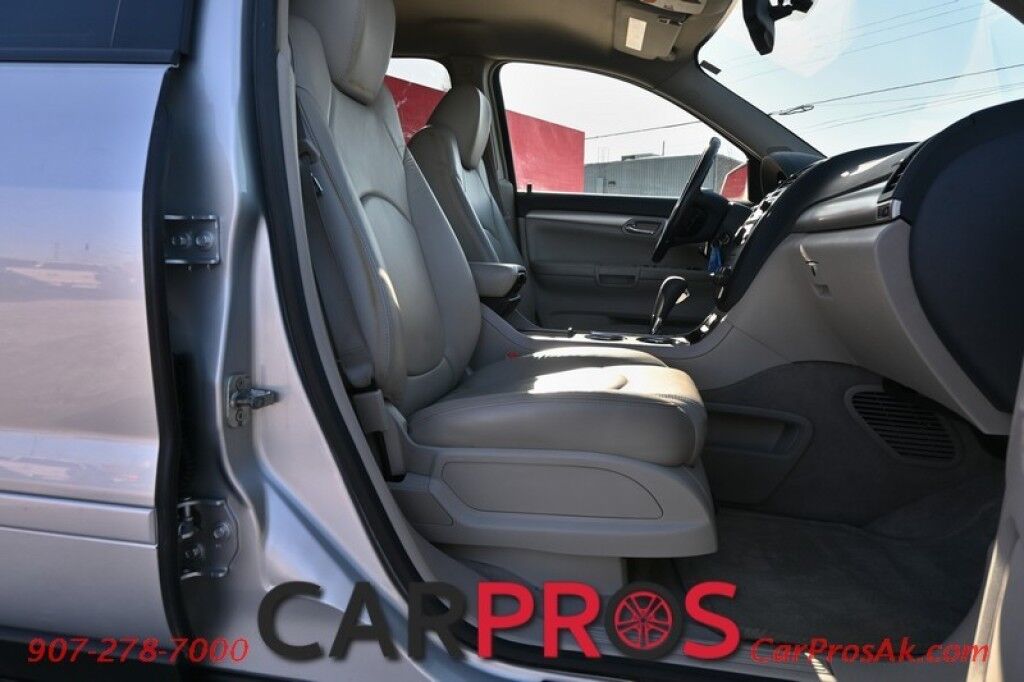 2009 Saturn Outlook XE - AWD - Convenience Pkg - Premium Pkg - Power & Heated Leather Seats - 3rd Row - Seats 8 - Dual Zone Climate Control - Backup Camera - Cruise Control - Power Liftgate - Alloy Wheels - Tow Pkg Anchorage AK