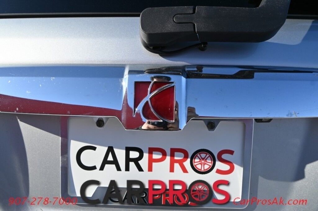 2009 Saturn Outlook XE - AWD - Convenience Pkg - Premium Pkg - Power & Heated Leather Seats - 3rd Row - Seats 8 - Dual Zone Climate Control - Backup Camera - Cruise Control - Power Liftgate - Alloy Wheels - Tow Pkg Anchorage AK