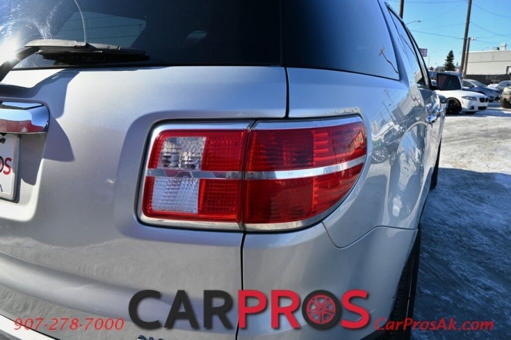 2009 Saturn Outlook XE - AWD - Convenience Pkg - Premium Pkg - Power & Heated Leather Seats - 3rd Row - Seats 8 - Dual Zone Climate Control - Backup Camera - Cruise Control - Power Liftgate - Alloy Wheels - Tow Pkg Anchorage AK