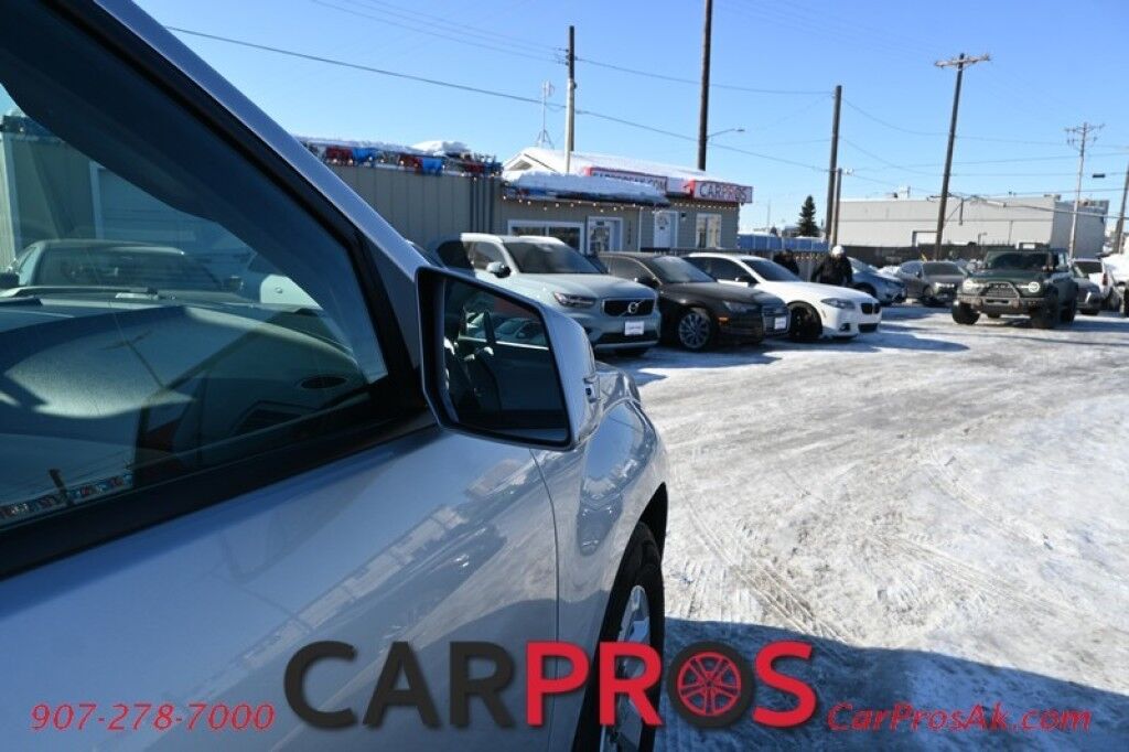 2009 Saturn Outlook XE - AWD - Convenience Pkg - Premium Pkg - Power & Heated Leather Seats - 3rd Row - Seats 8 - Dual Zone Climate Control - Backup Camera - Cruise Control - Power Liftgate - Alloy Wheels - Tow Pkg Anchorage AK