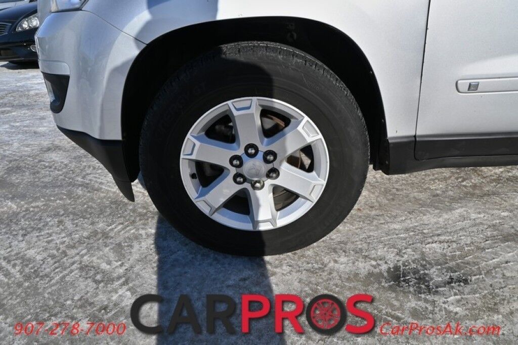 2009 Saturn Outlook XE - AWD - Convenience Pkg - Premium Pkg - Power & Heated Leather Seats - 3rd Row - Seats 8 - Dual Zone Climate Control - Backup Camera - Cruise Control - Power Liftgate - Alloy Wheels - Tow Pkg Anchorage AK