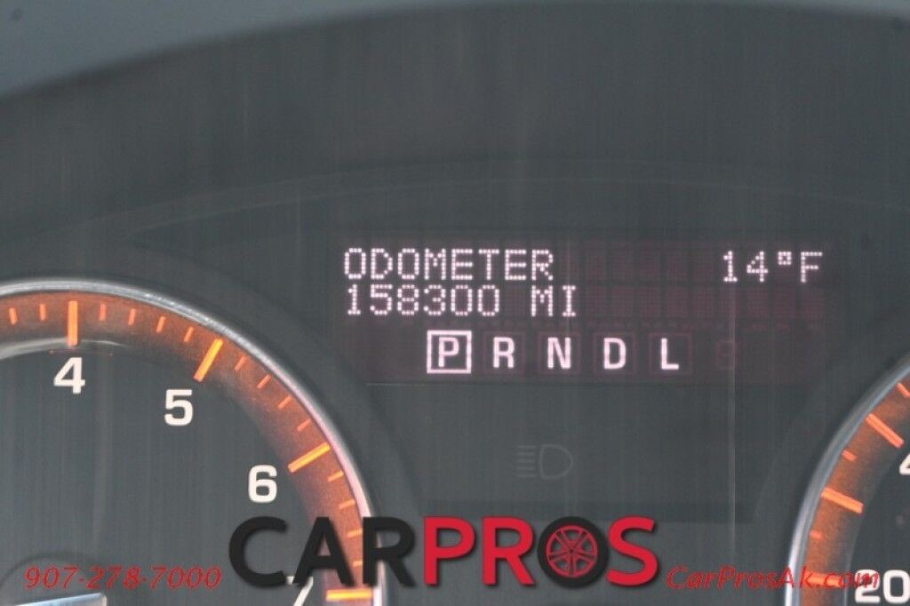 2009 Saturn Outlook XE - AWD - Convenience Pkg - Premium Pkg - Power & Heated Leather Seats - 3rd Row - Seats 8 - Dual Zone Climate Control - Backup Camera - Cruise Control - Power Liftgate - Alloy Wheels - Tow Pkg Anchorage AK