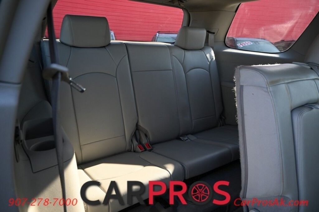 2009 Saturn Outlook XE - AWD - Convenience Pkg - Premium Pkg - Power & Heated Leather Seats - 3rd Row - Seats 8 - Dual Zone Climate Control - Backup Camera - Cruise Control - Power Liftgate - Alloy Wheels - Tow Pkg Anchorage AK