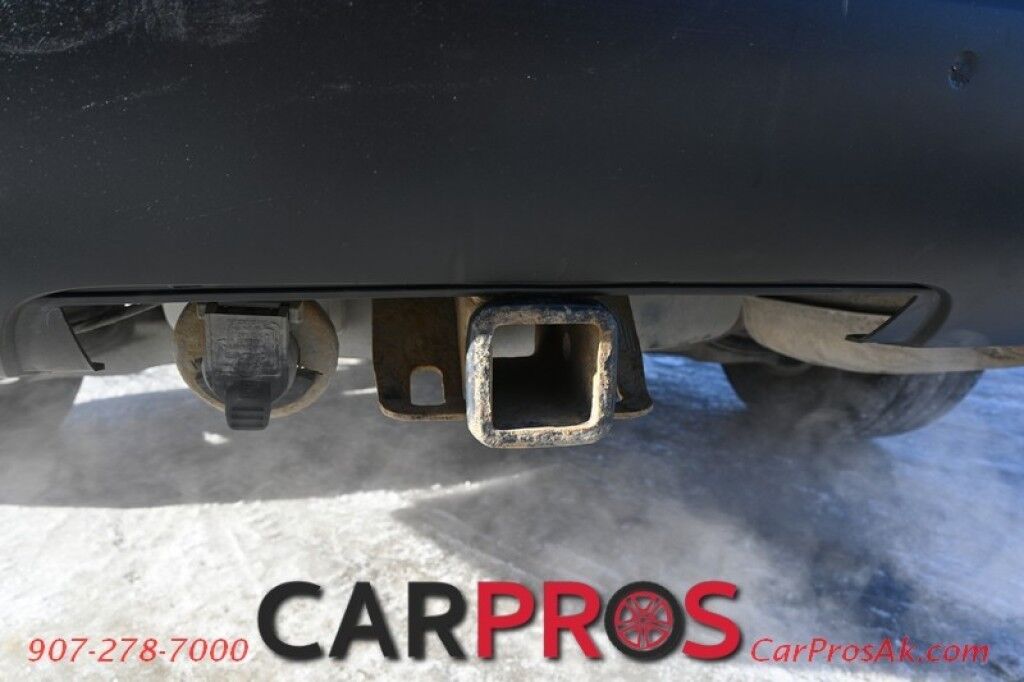 2009 Saturn Outlook XE - AWD - Convenience Pkg - Premium Pkg - Power & Heated Leather Seats - 3rd Row - Seats 8 - Dual Zone Climate Control - Backup Camera - Cruise Control - Power Liftgate - Alloy Wheels - Tow Pkg Anchorage AK