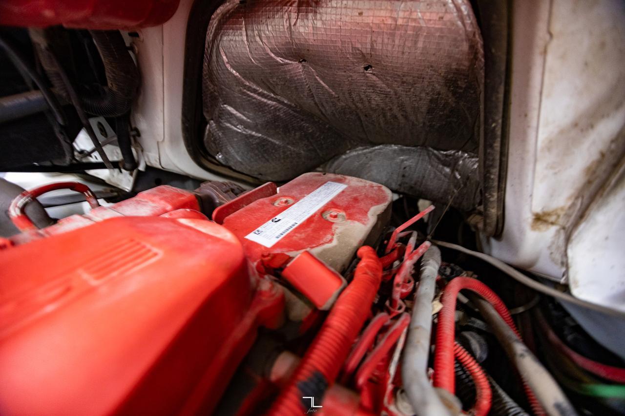 2009 Sterling Acterra 3 Ton Crane Deck Diesel Red Deer AB