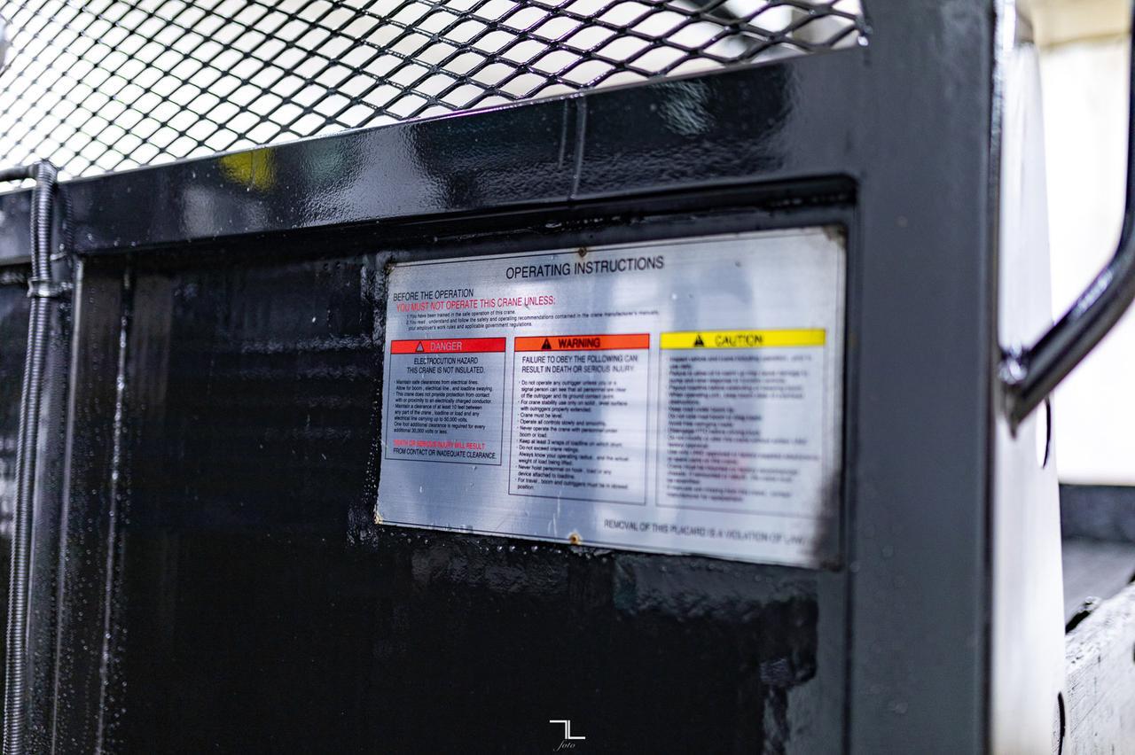 2009 Sterling Acterra 3 Ton Crane Deck Diesel Red Deer AB