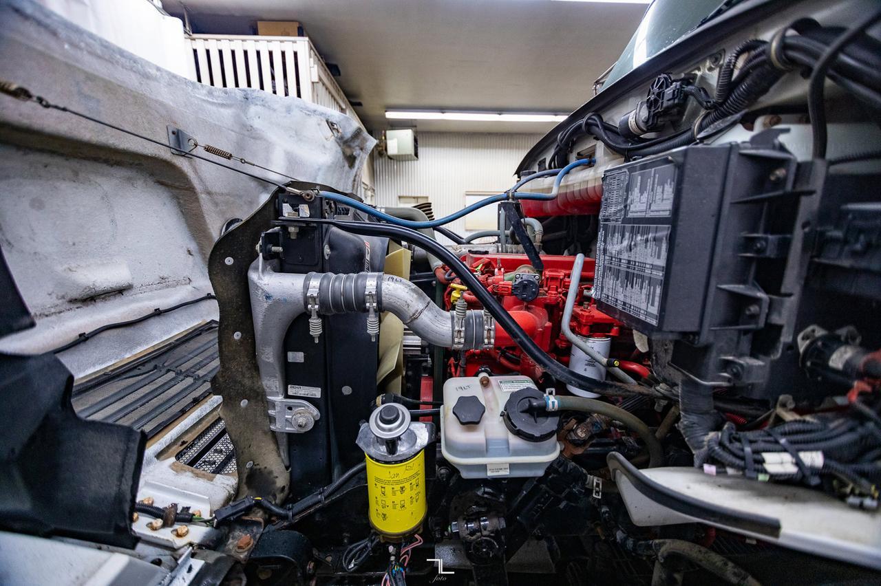 2009 Sterling Acterra 3 Ton Crane Deck Diesel Red Deer AB