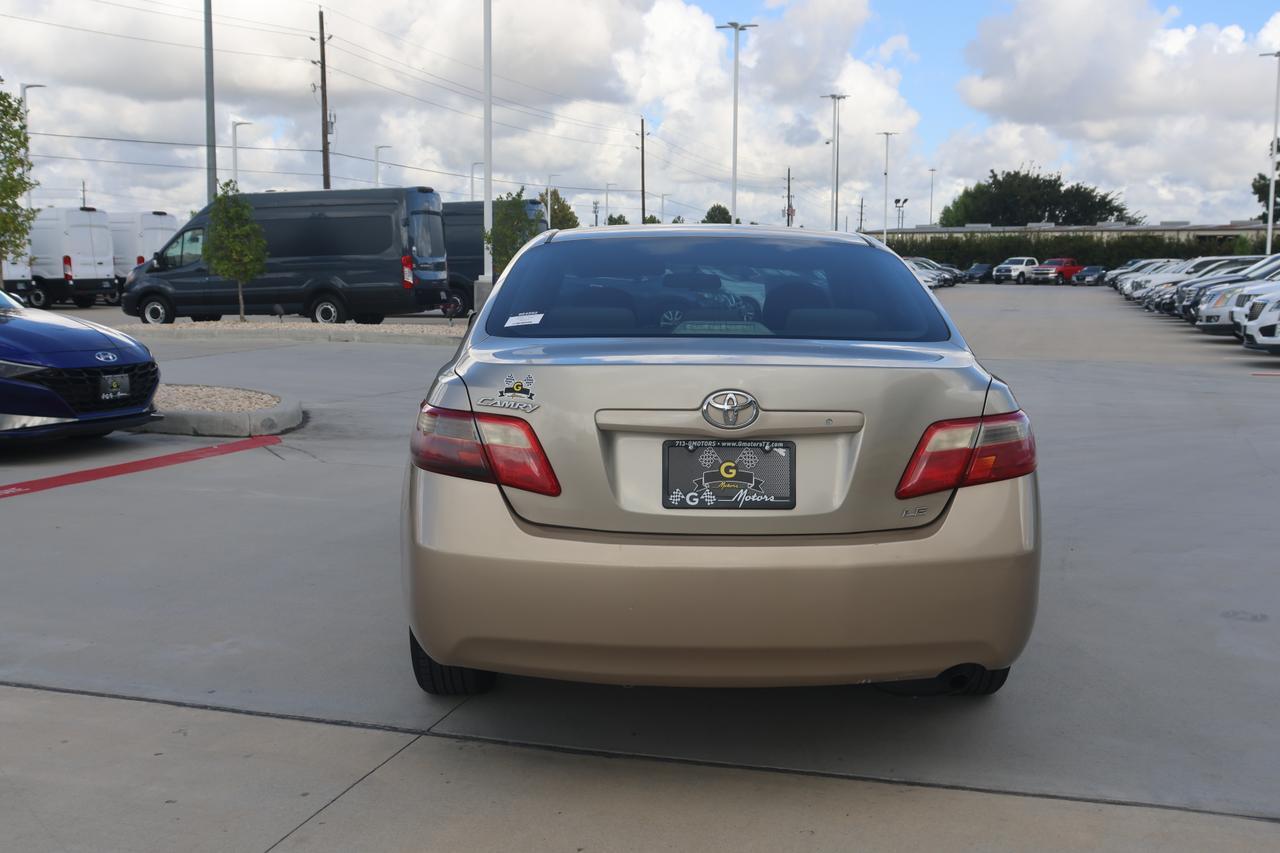 2009 Toyota Camry Base photo 3