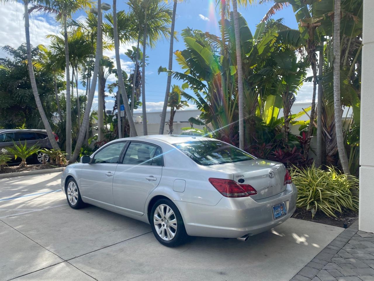 2009 Toyota Avalon XLS LOW MILES 38,036 1 OWNER Pompano Beach FL