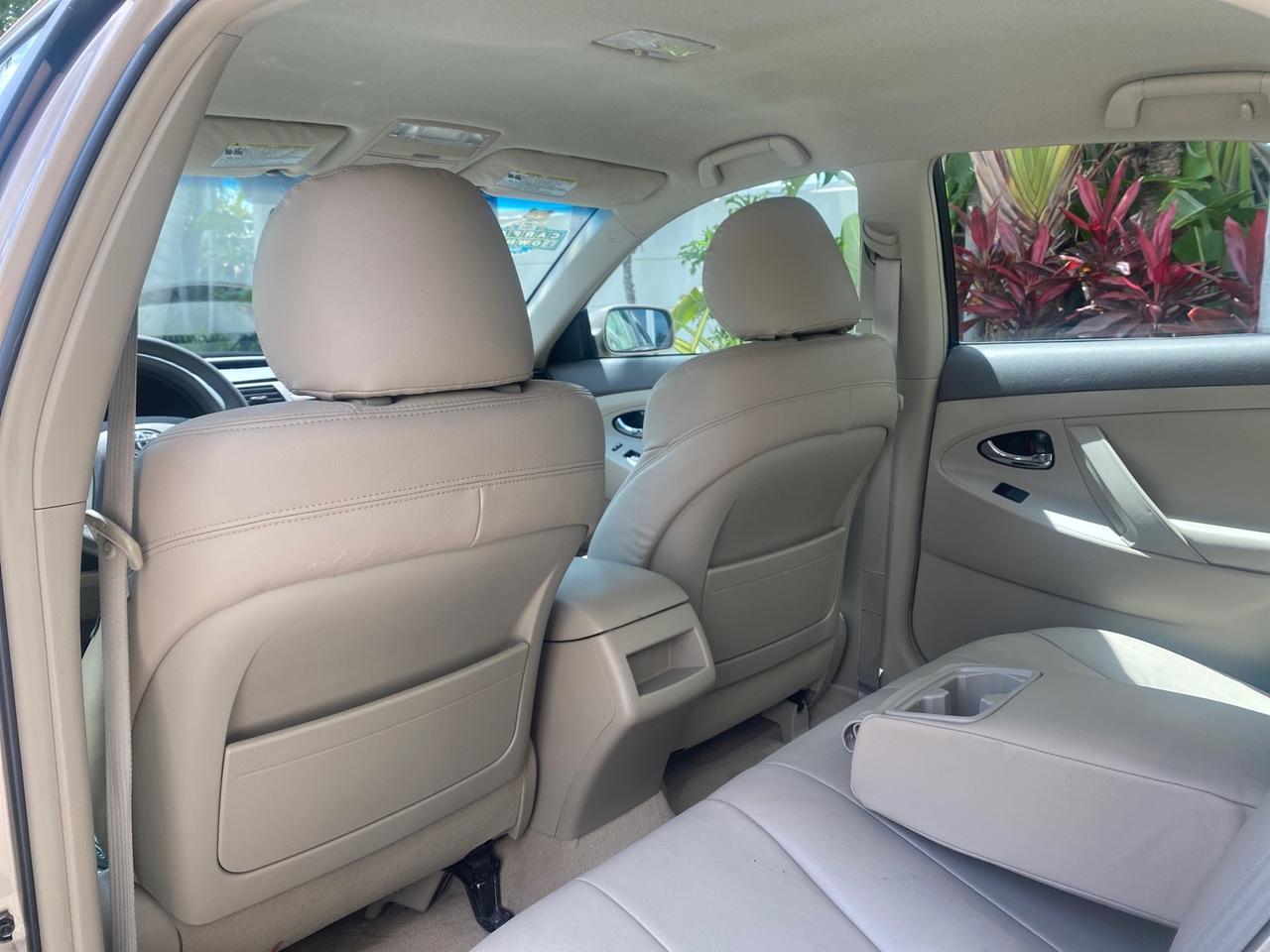 2009 Toyota Camry LE LOW MILES 18,727 1 OWNER Pompano Beach FL
