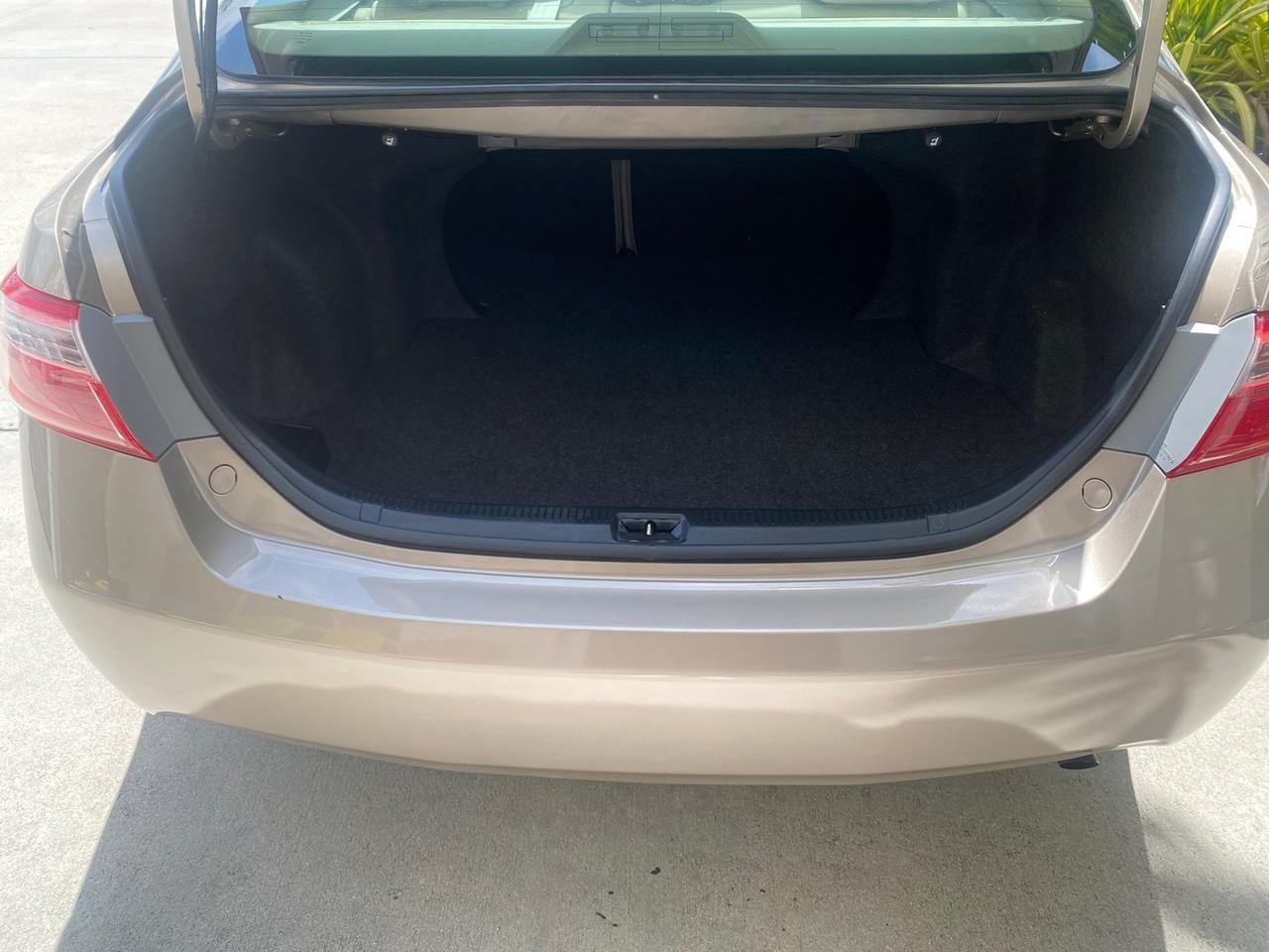 2009 Toyota Camry LE LOW MILES 18,727 1 OWNER Pompano Beach FL