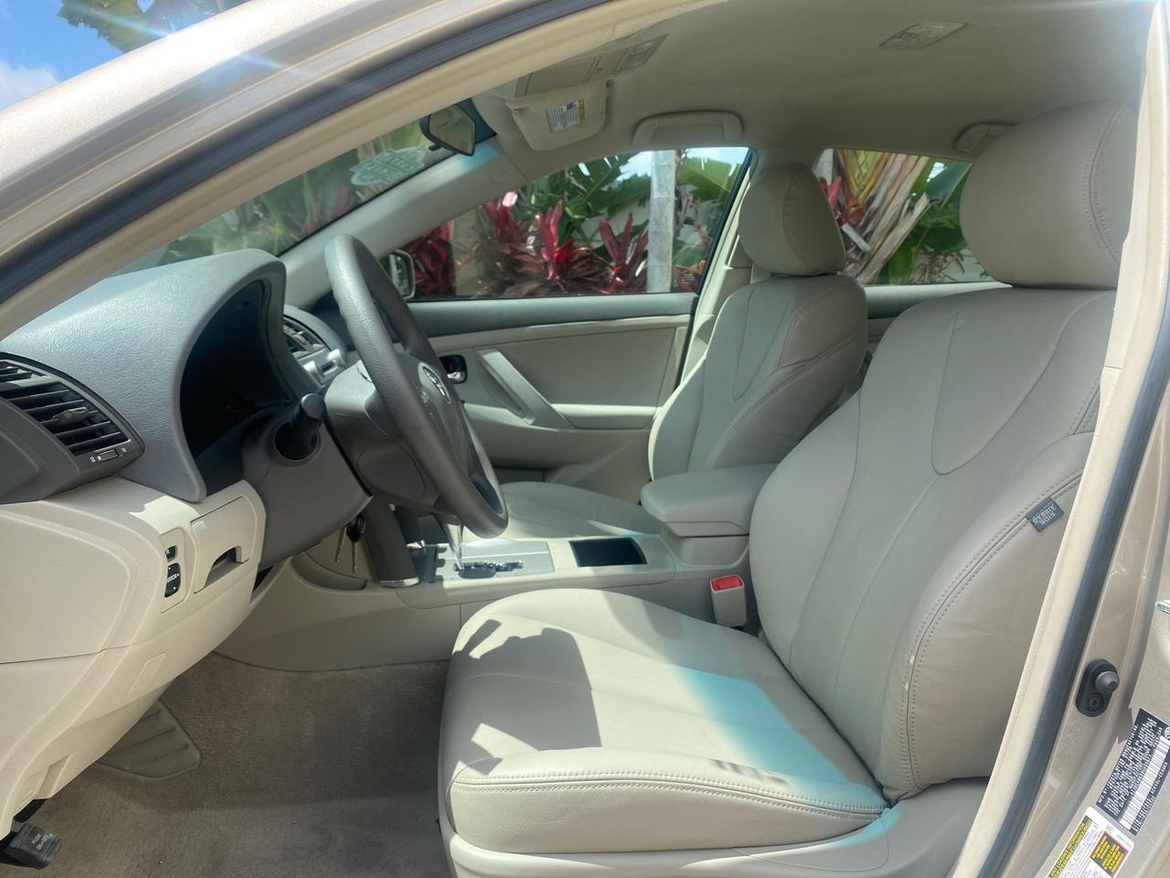 2009 Toyota Camry LE LOW MILES 18,727 1 OWNER Pompano Beach FL
