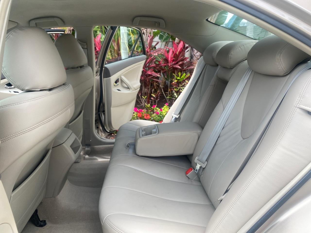 2009 Toyota Camry LE LOW MILES 18,727 1 OWNER Pompano Beach FL