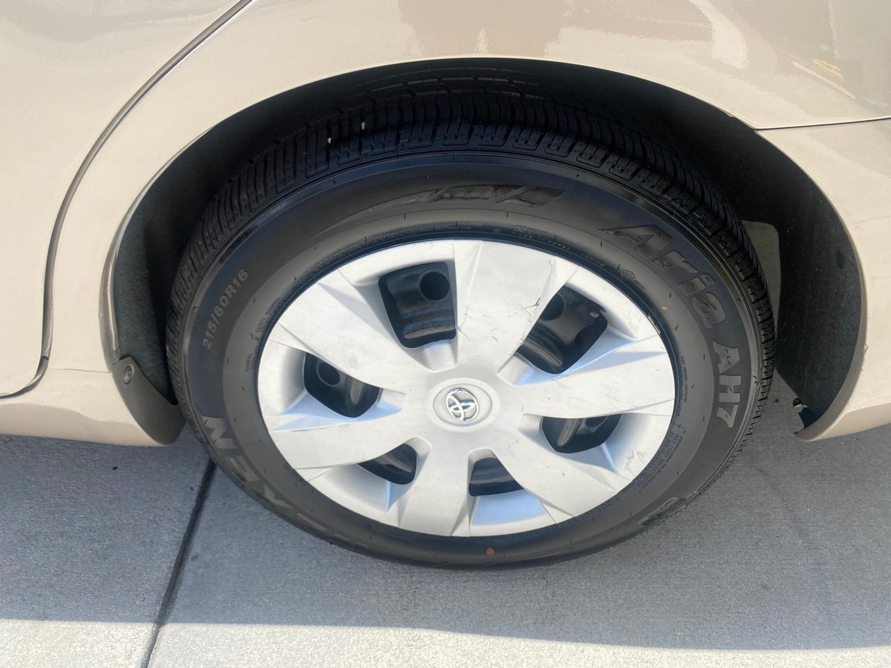2009 Toyota Camry LE LOW MILES 18,727 1 OWNER Pompano Beach FL