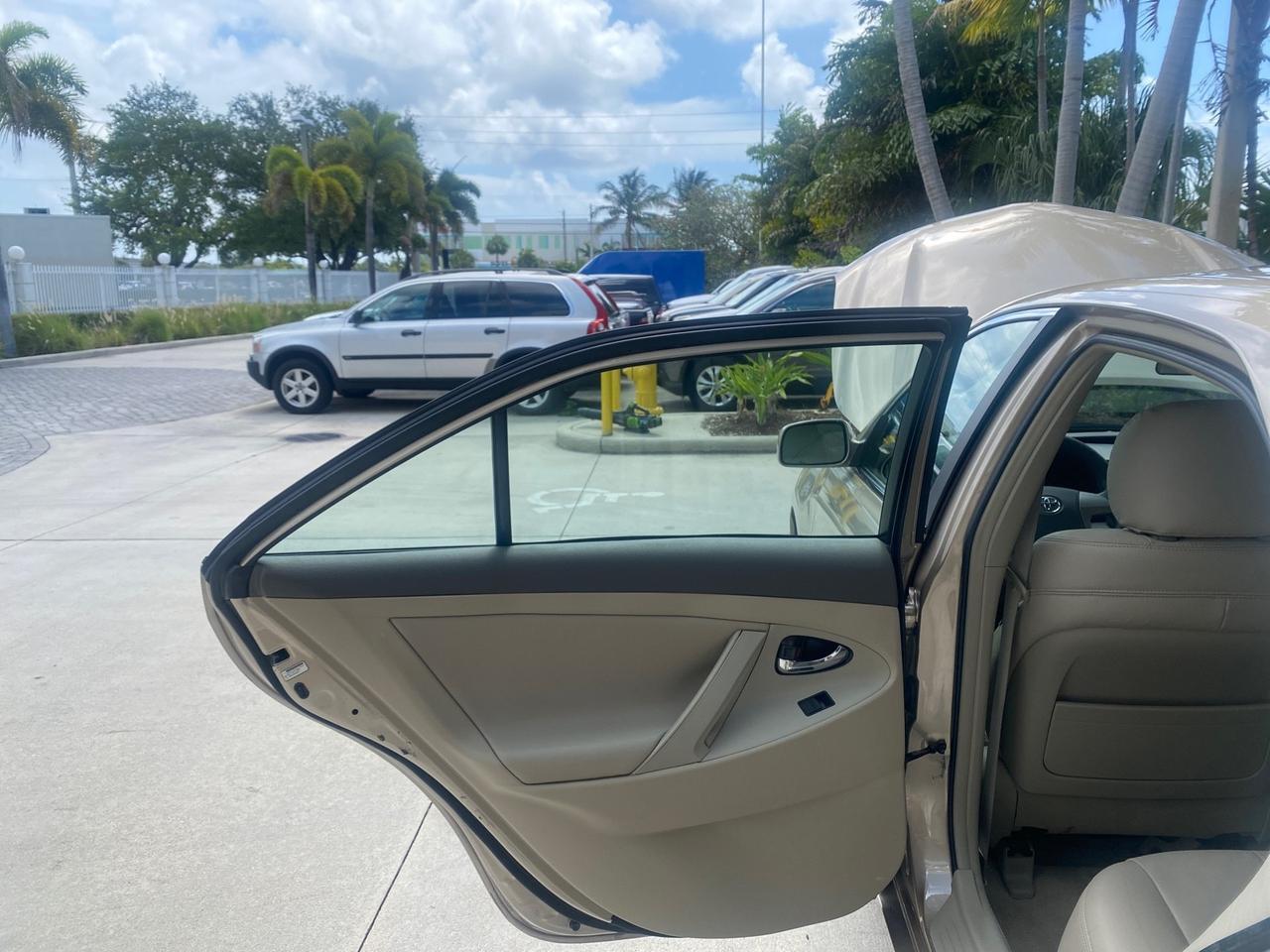 2009 Toyota Camry LE LOW MILES 18,727 1 OWNER Pompano Beach FL