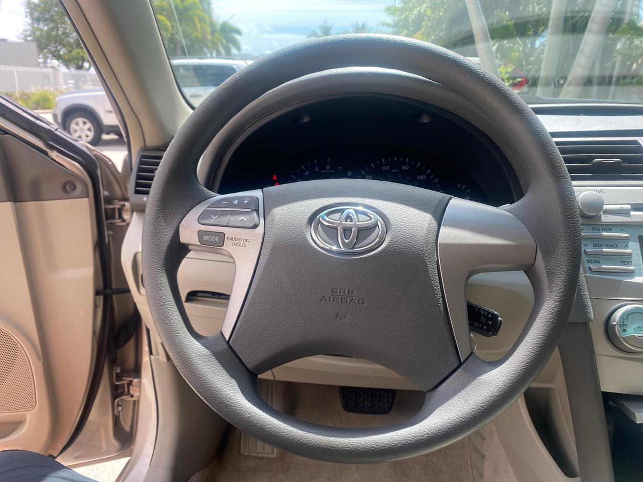 2009 Toyota Camry LE LOW MILES 18,727 1 OWNER Pompano Beach FL