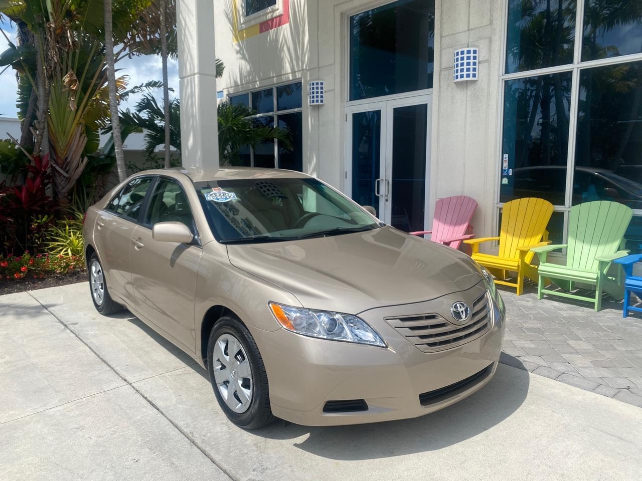 2009 Toyota Camry LE LOW MILES 18,727 1 OWNER