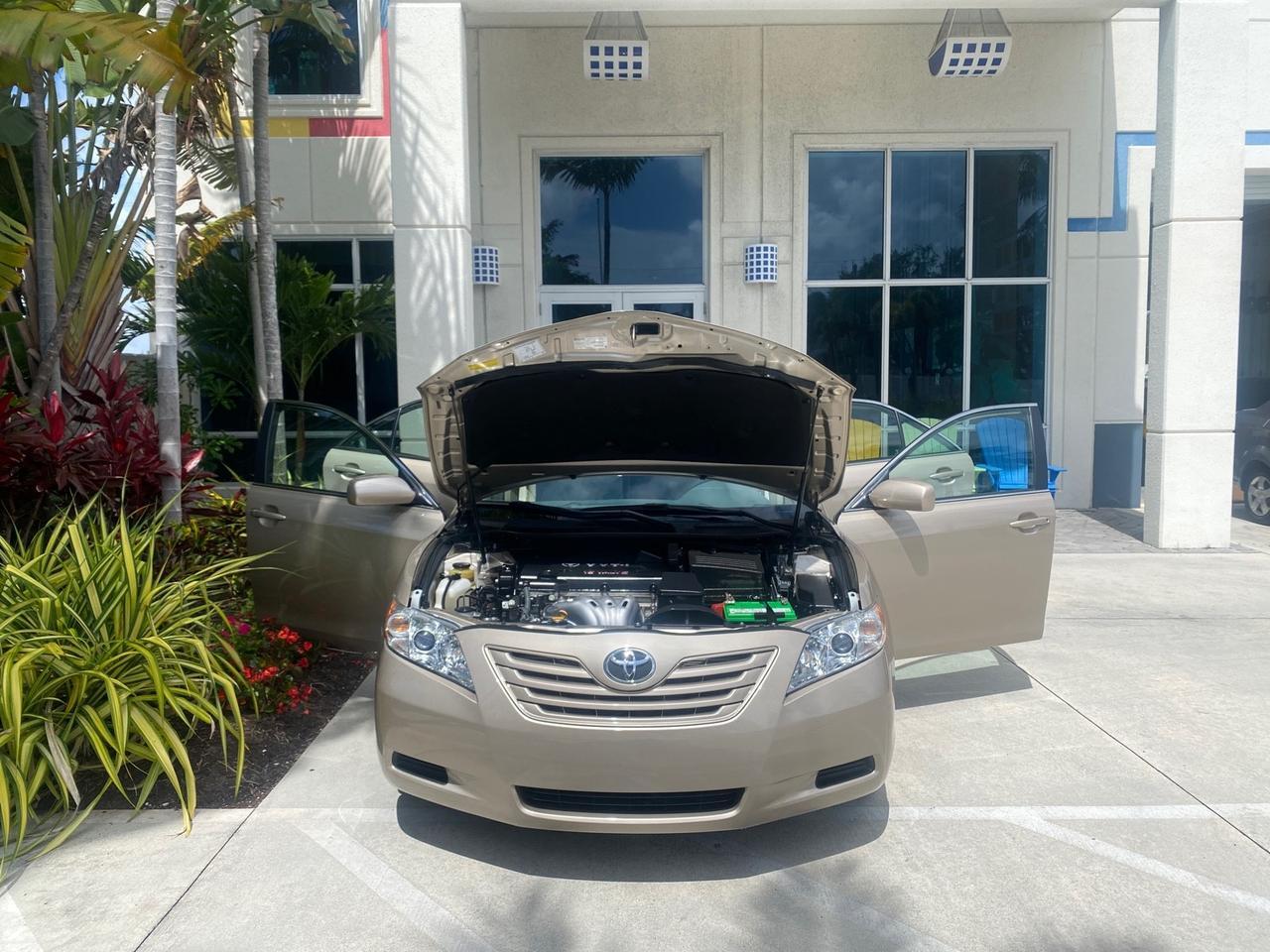 2009 Toyota Camry LE LOW MILES 18,727 1 OWNER Pompano Beach FL