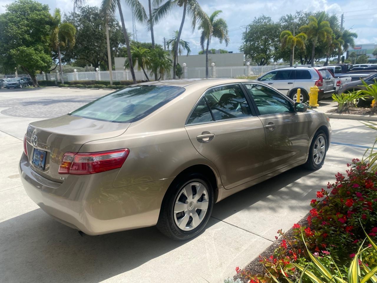 2009 Toyota Camry LE LOW MILES 18,727 1 OWNER Pompano Beach FL