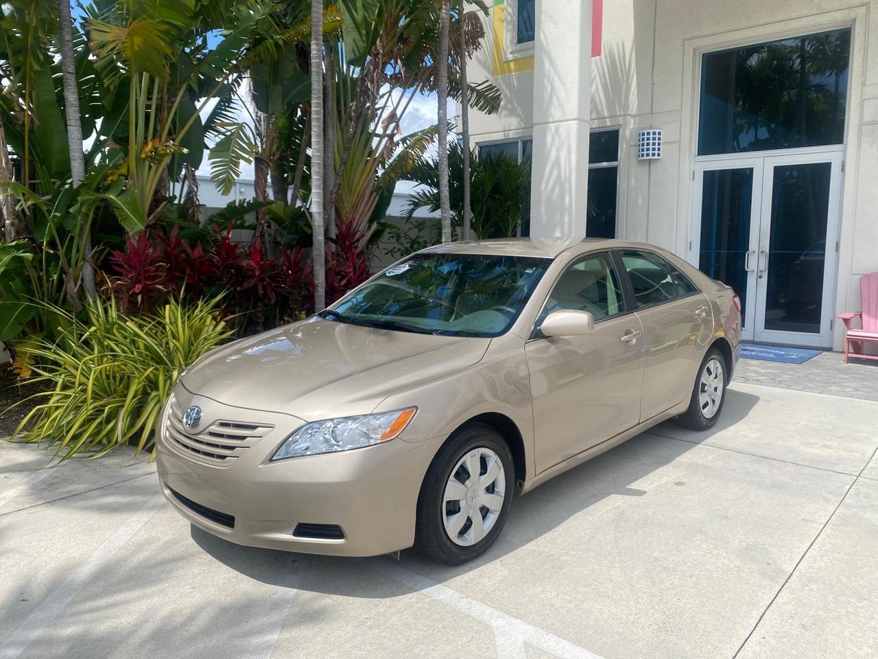 2009 Toyota Camry LE LOW MILES 18,727 1 OWNER Pompano Beach FL