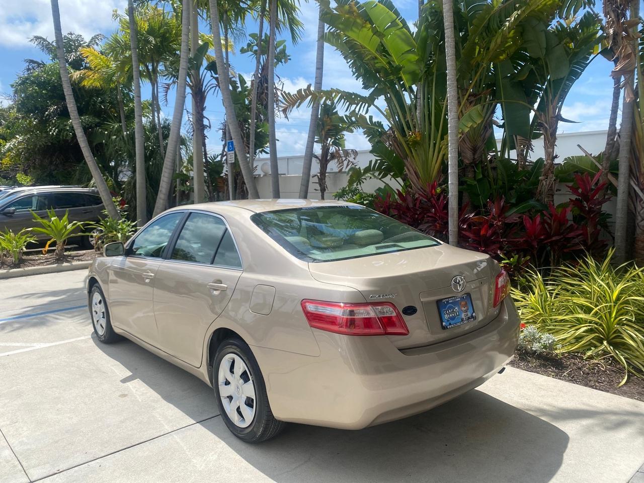 2009 Toyota Camry LE LOW MILES 18,727 1 OWNER Pompano Beach FL