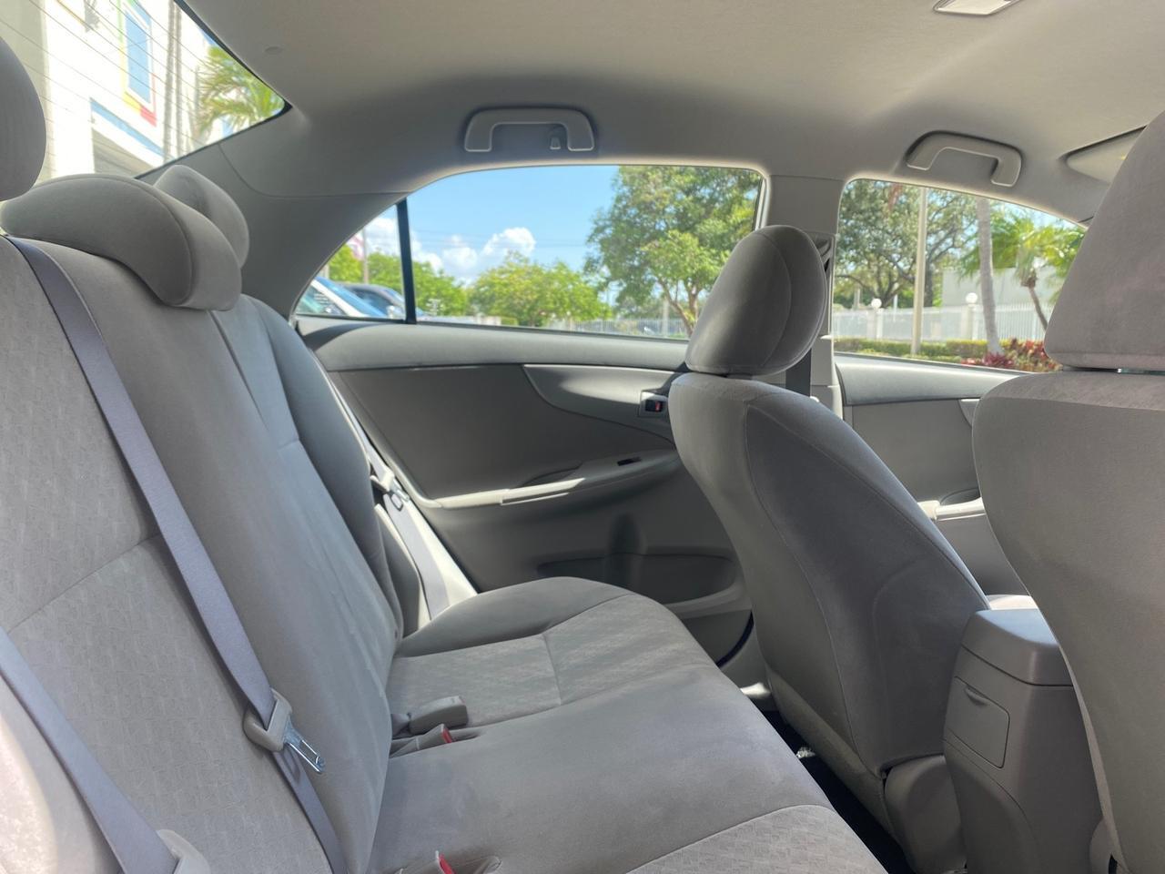 2009 Toyota Corolla LE 1 OWNER LOW MILES 27,181 Pompano Beach FL
