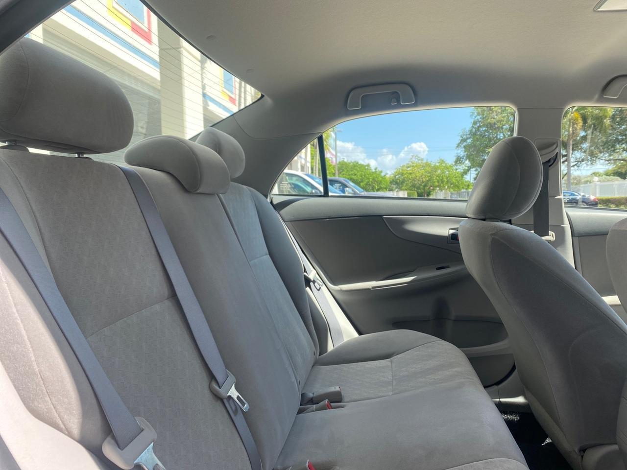 2009 Toyota Corolla LE 1 OWNER LOW MILES 27,181 Pompano Beach FL