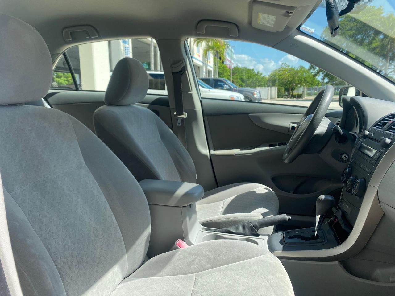 2009 Toyota Corolla LE 1 OWNER LOW MILES 27,181 Pompano Beach FL