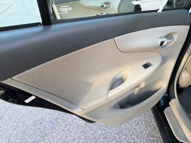 2009 Toyota Corolla LE Cleveland OH