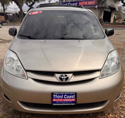 2009 Toyota Sienna CE FWD 7-Passenger