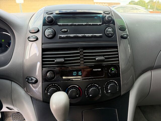 2009 Toyota Sienna LE Greensboro NC