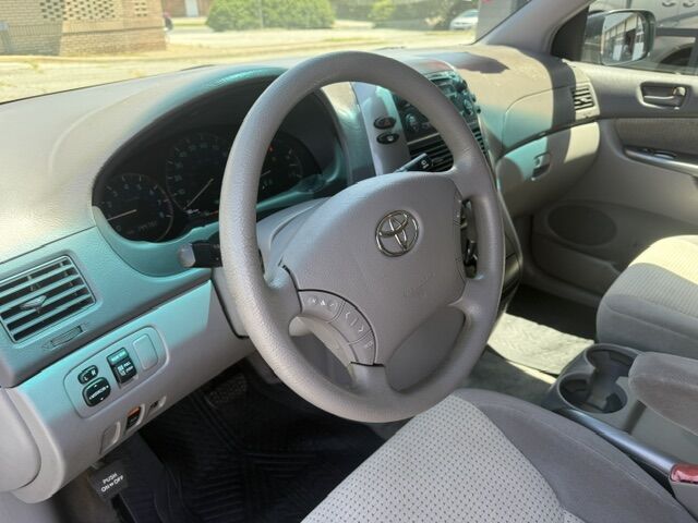 2009 Toyota Sienna LE Greensboro NC