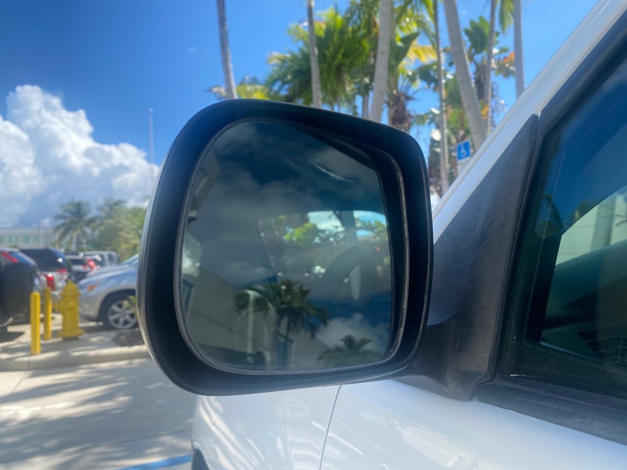 2009 Toyota Tacoma LOW MILES 25,398 1 OWNER Pompano Beach FL