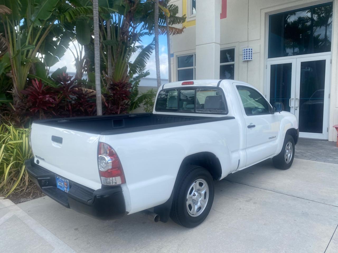 2009 Toyota Tacoma LOW MILES 25,398 1 OWNER Pompano Beach FL