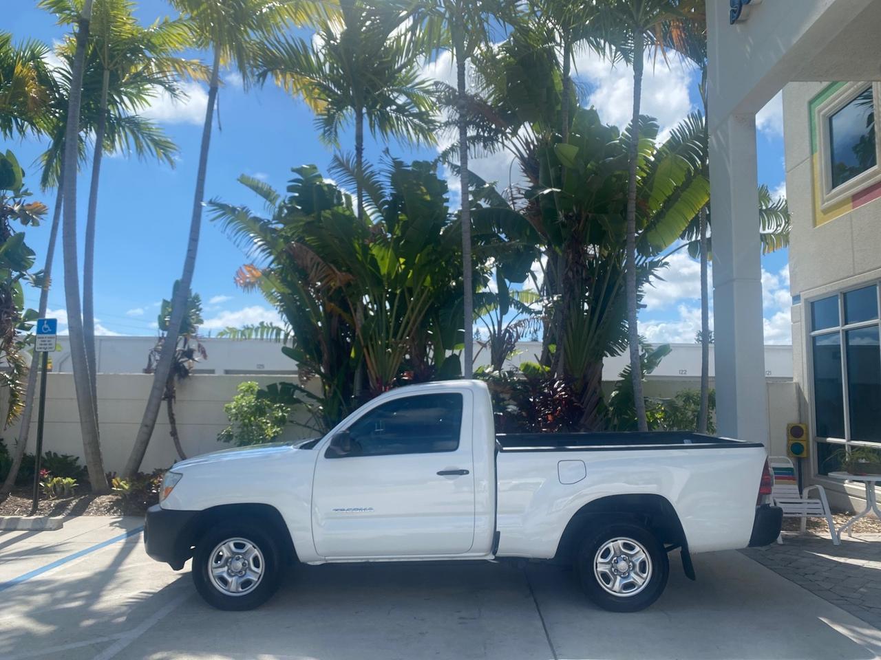 2009 Toyota Tacoma LOW MILES 25,398 1 OWNER Pompano Beach FL