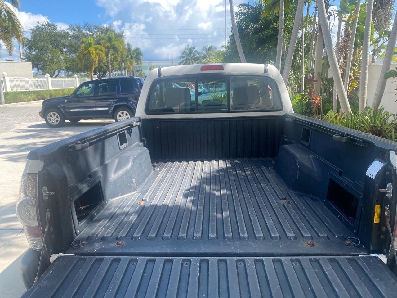 2009 Toyota Tacoma LOW MILES 25,398 1 OWNER Pompano Beach FL