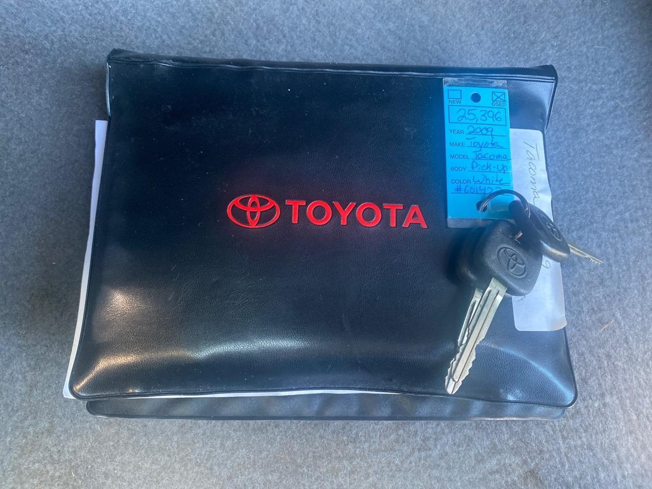 2009 Toyota Tacoma LOW MILES 25,398 1 OWNER Pompano Beach FL