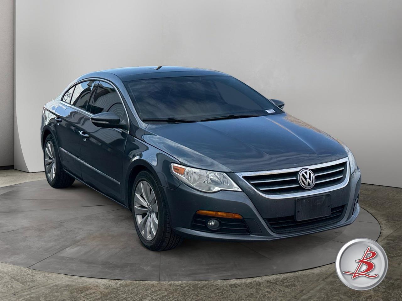 2009 Volkswagen CC Luxury's photo