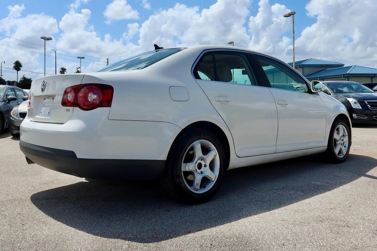 2009 Volkswagen Jetta SE Sedan 4D