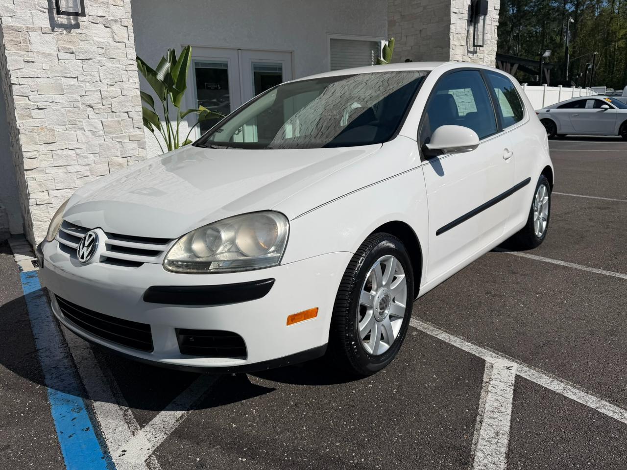 2009 Volkswagen Rabbit 2dr HB Auto S