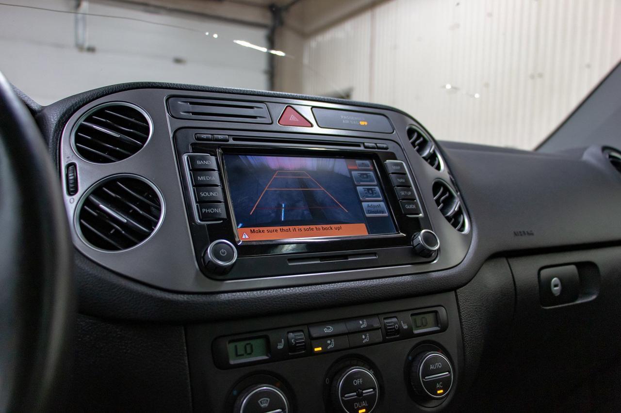 2009 Volkswagen Tiguan 4Motion Highline Leather Roof Nav Red Deer AB