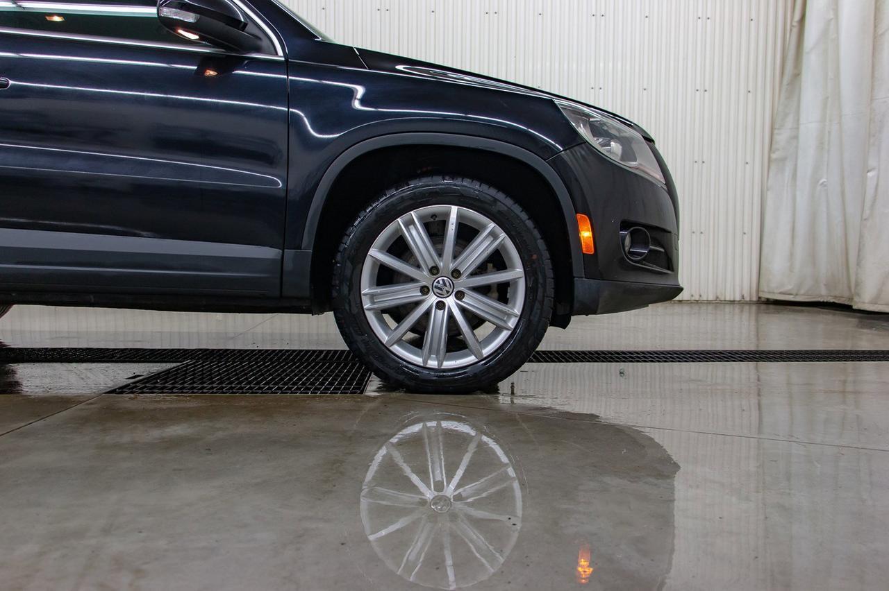2009 Volkswagen Tiguan 4Motion Highline Leather Roof Nav Red Deer AB